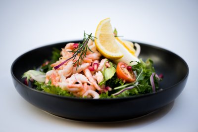 Salat med reker og hjemmelagd aioli